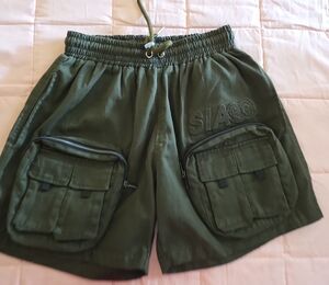 Men's Olive Green Cargo Shorts with Dual Front Pockets